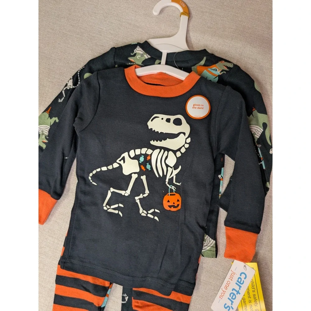 Carter's Pajamas Kids 12M Black NWT Glow Dark Dinosaur Halloween 2-Pack Snug Fit